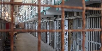 Allarme suicidi nelle carceri, cosa fa il governo? 