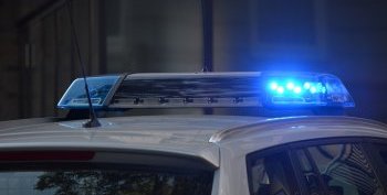 Cosa significa quando la Polizia ha i lampeggianti accesi?
