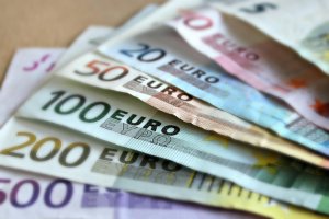 Bonus 100 euro busta paga gennaio 2025, requisiti e come farne domanda