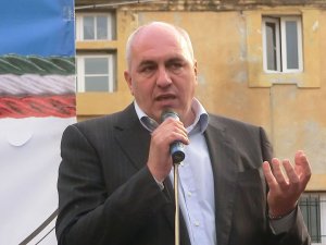 Aggressioni contro le forze dell'ordine, il ministro Crosetto: "lo Stato sia molto duro"