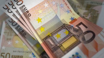 Busta paga, ad aprile nuova indennità di vacanza contrattuale e cuneo fiscale