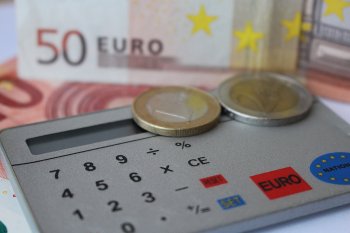 Aumenti busta paga Forze armate e di Polizia, una tantum 1,5%: ecco le tabelle con le cifre