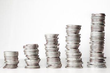 Assegni familiari luglio 2024, limiti di reddito e importi aggiornati