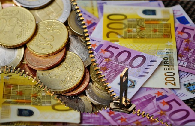 Rinnovo di contratto, come cambia il compenso forfettario di guardia