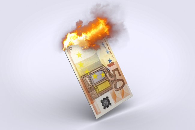 Mancato rimborso abiti civili Guardia di Finanza: come stanno le cose