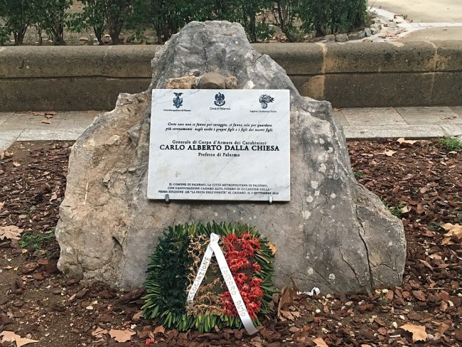 Generale Carlo Alberto dalla Chiesa, chi era, cos'ha fatto e come è morto